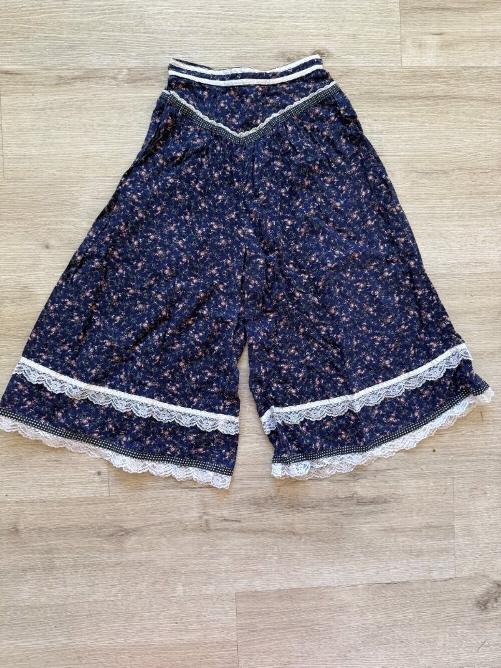 Vintage Girls Gunne Sax Culottes Pants Skirt Boho Prairie Floral Lace Size 5